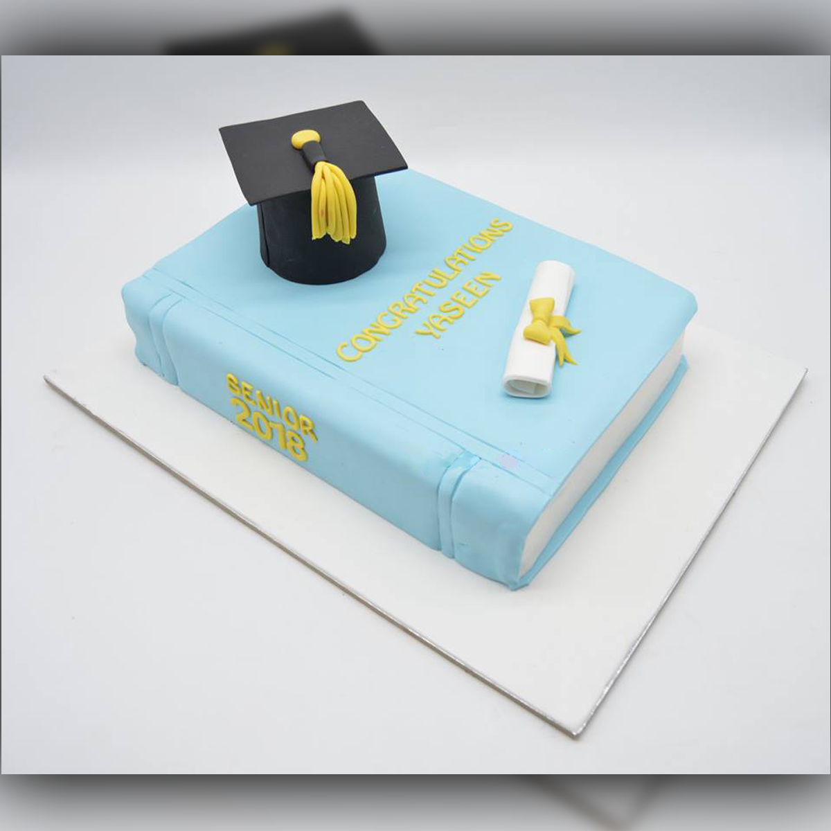 Convocation Cake - Arabian Petals (2119570817082)
