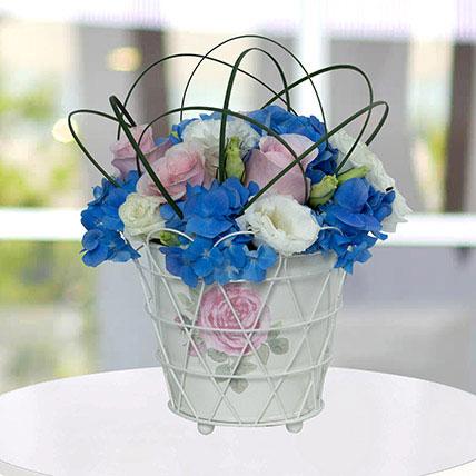 Gracious Flower Arrangement - Arabian Petals (1629567647802)