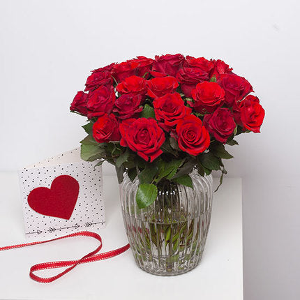 31 Red Roses Vase (Rouge Baiser)