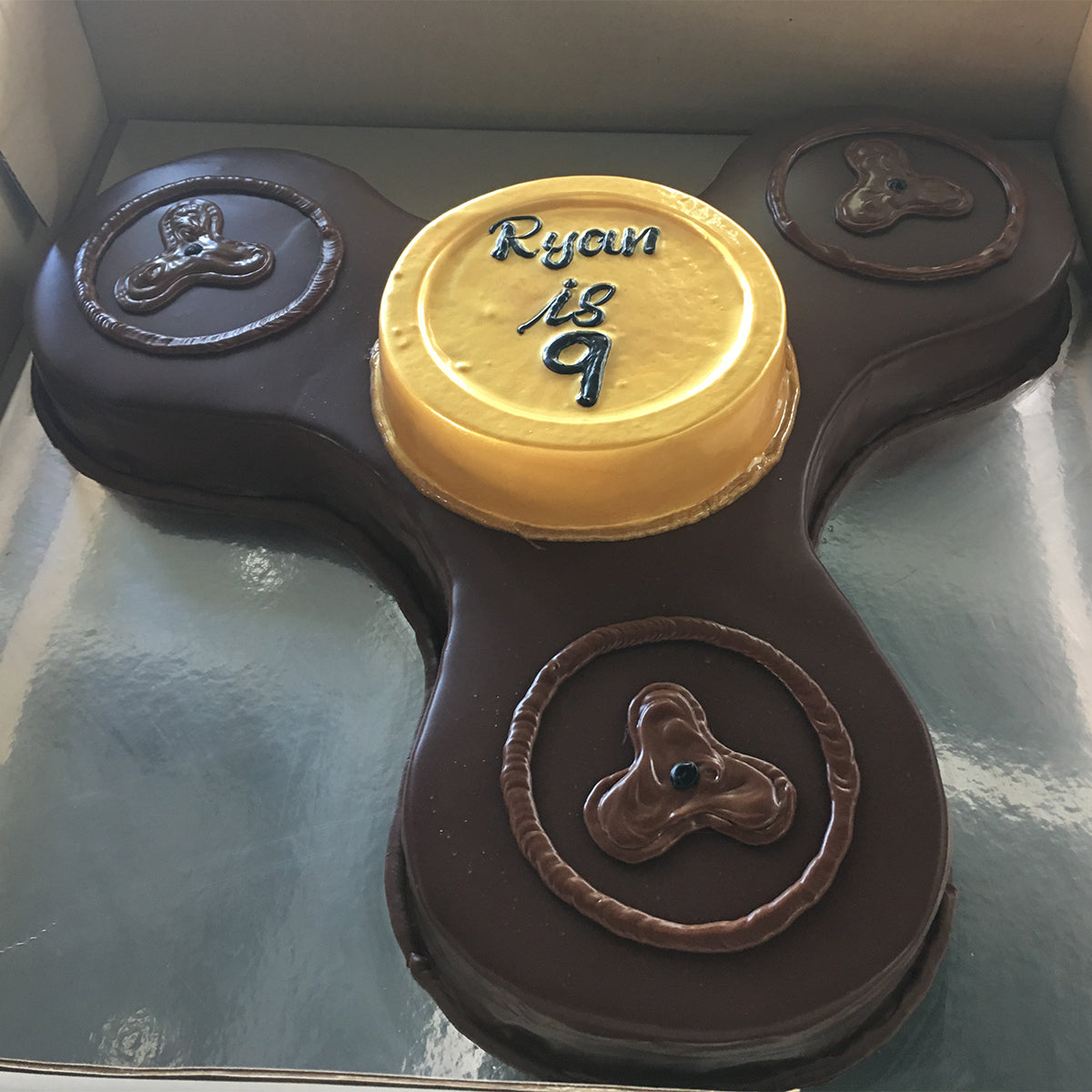 Fidget Spinner Cake - CWD - Arabian Petals (2222179778618)