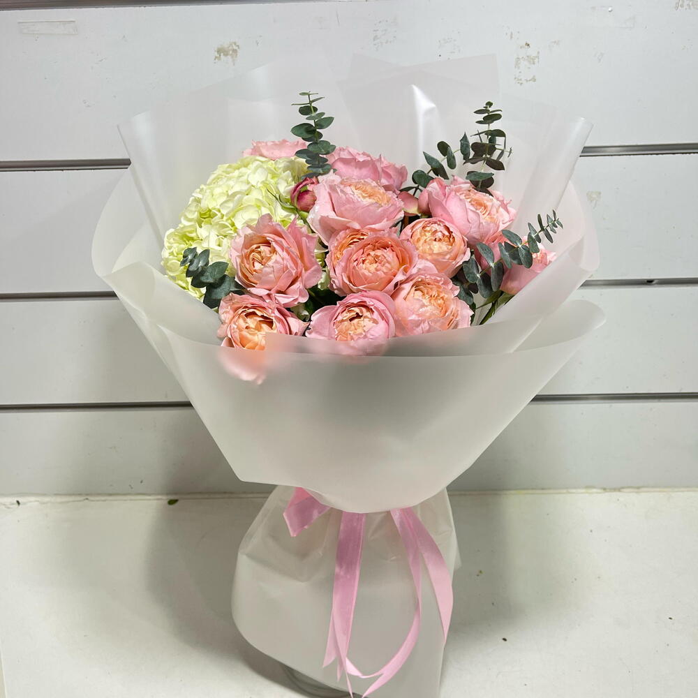 Peach Garden Spray Roses