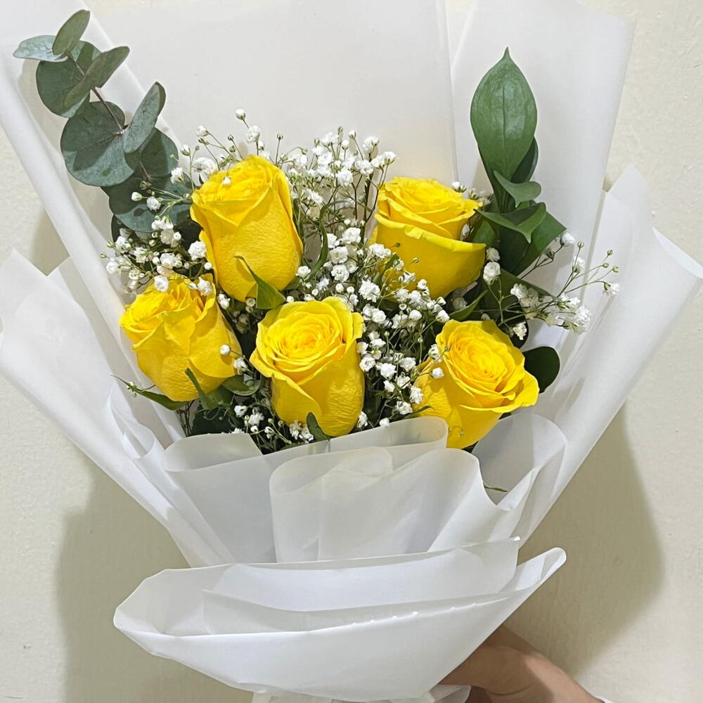 5 Yellow Roses Bouquet