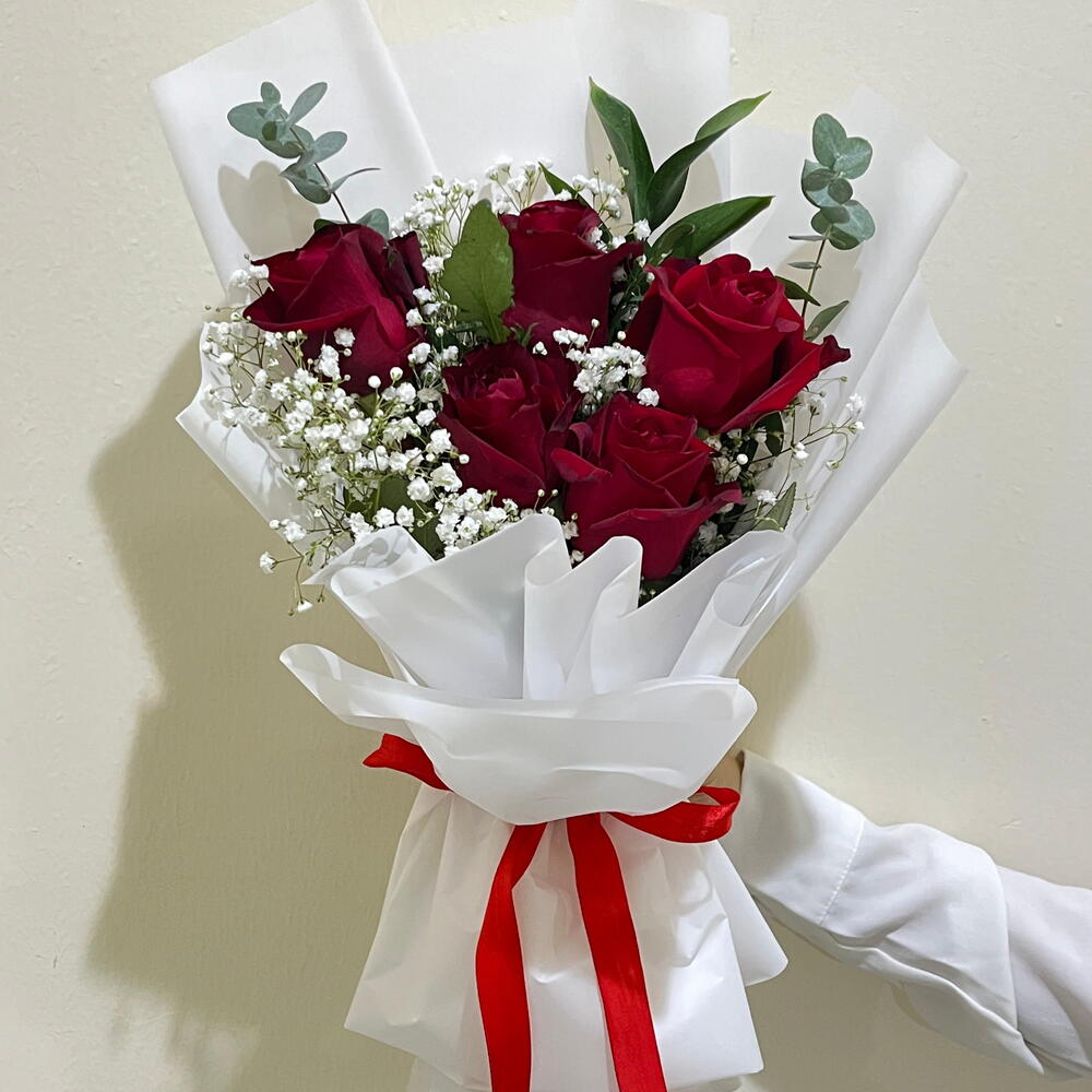 5 Red Roses Bouquet