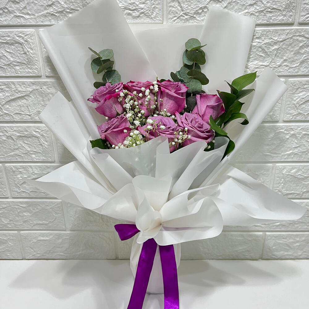 7 Purple Roses Bouquet