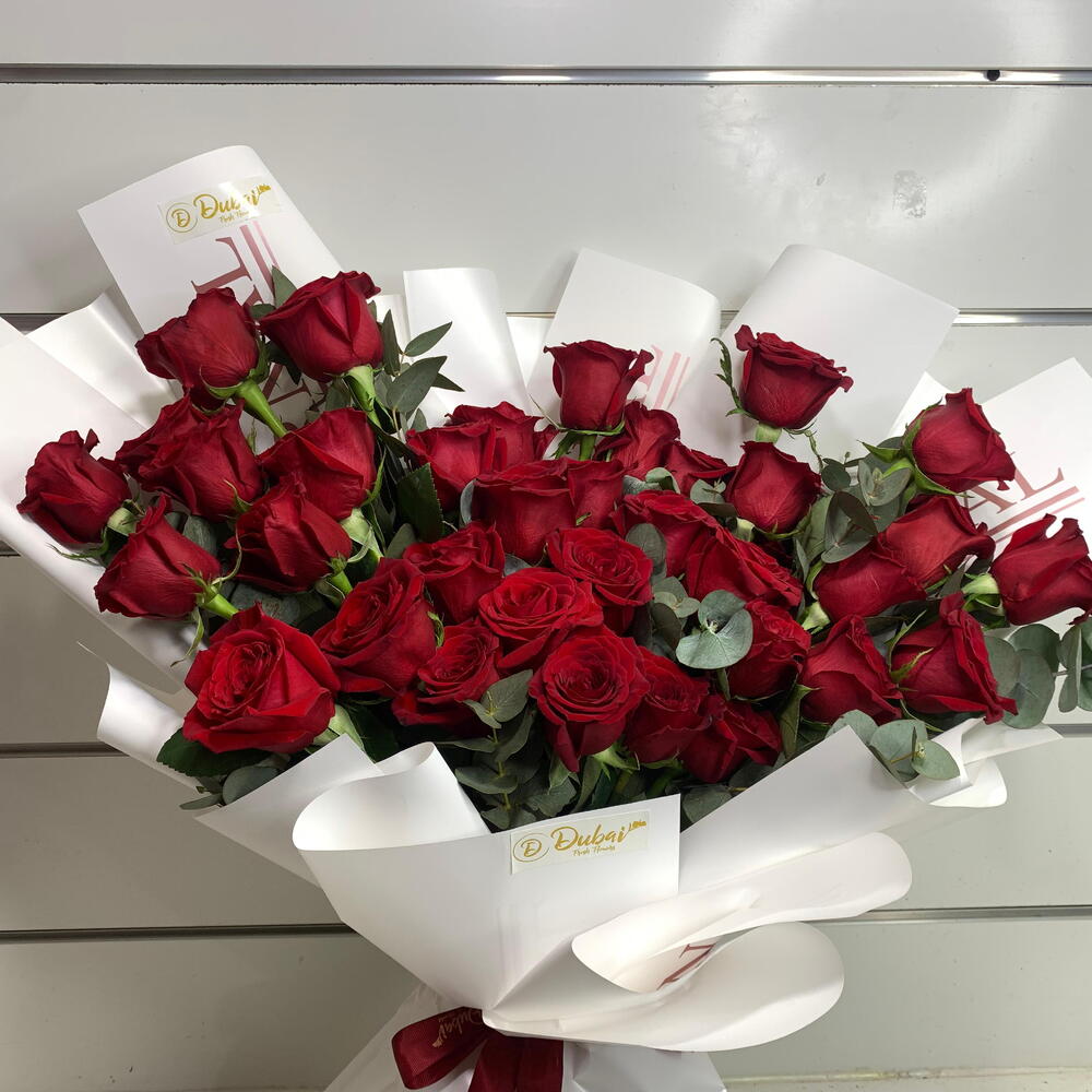 25 Red Roses Bouquet(White)