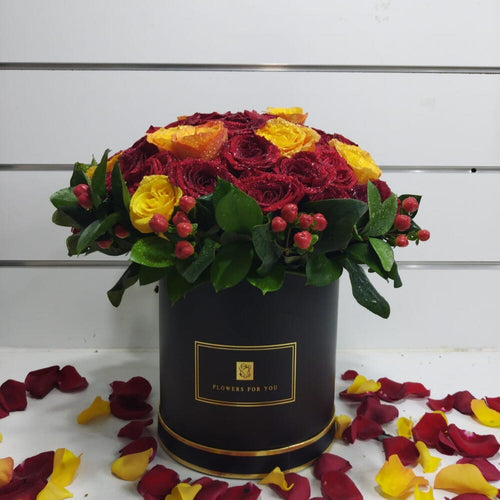 35 Mix Roses Box