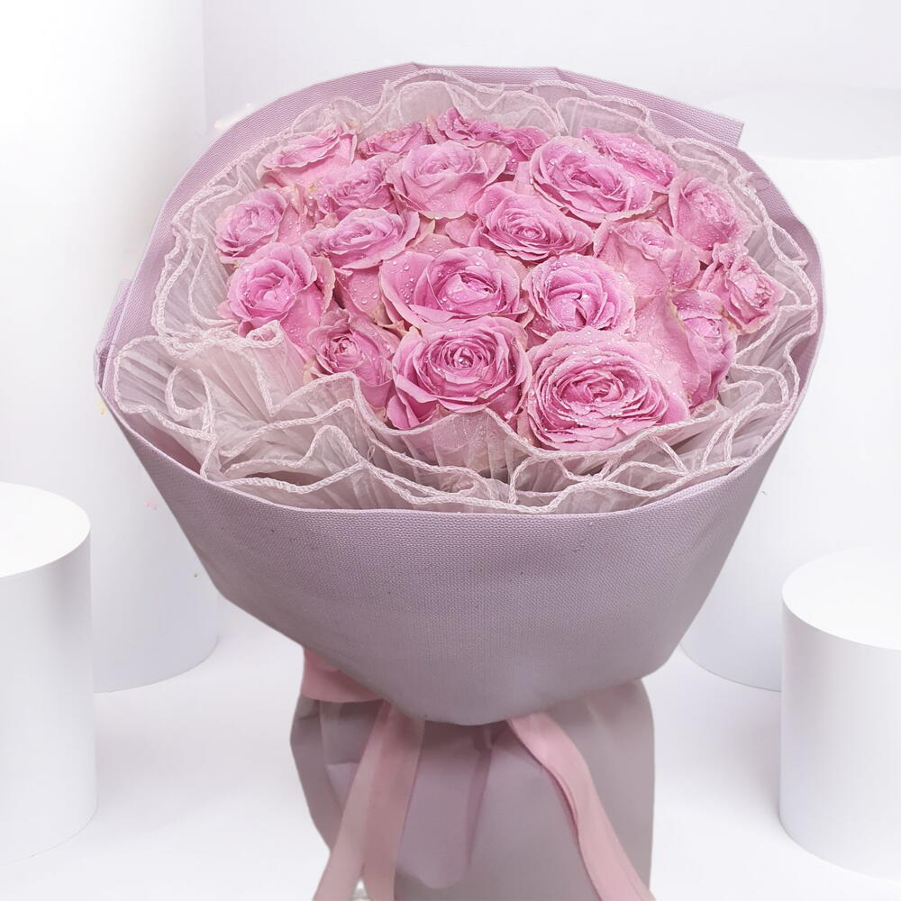 Pink Roses Bouquet-Style