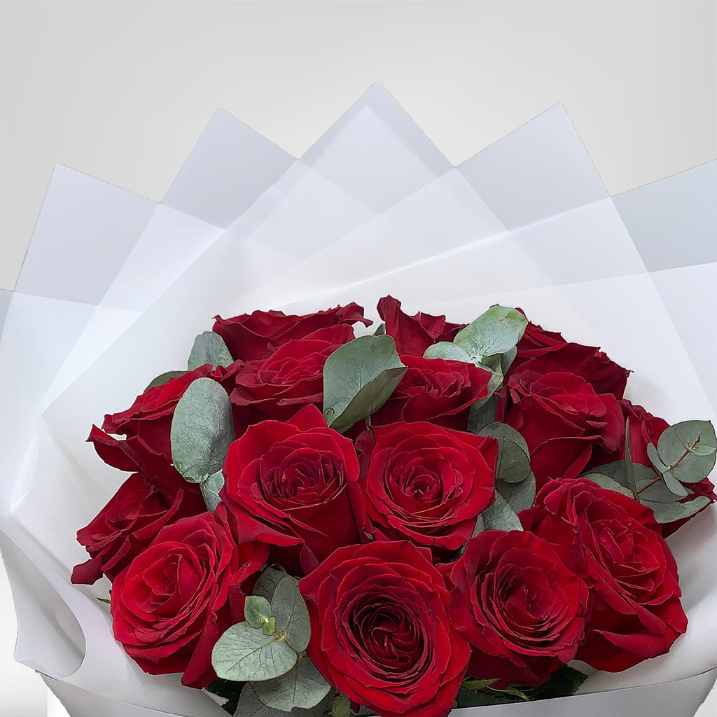 15 Red Roses Flower Bouquet