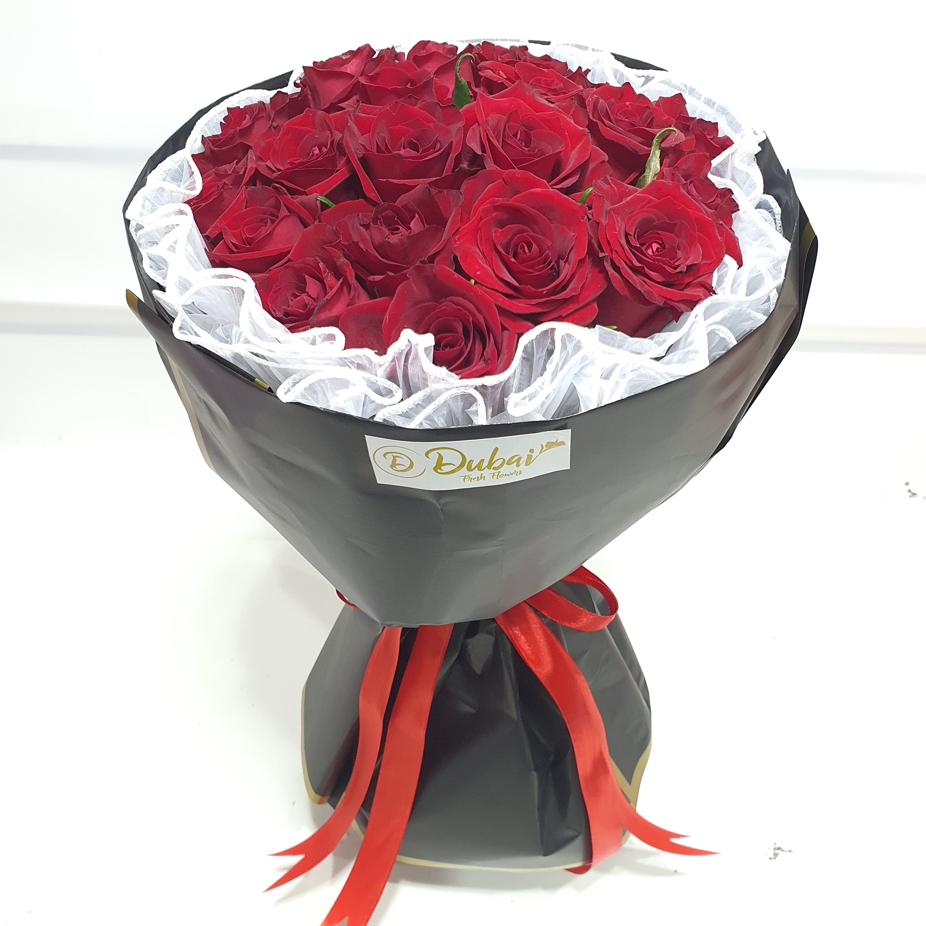 25 Red Stylish Roses Bouquet(black)