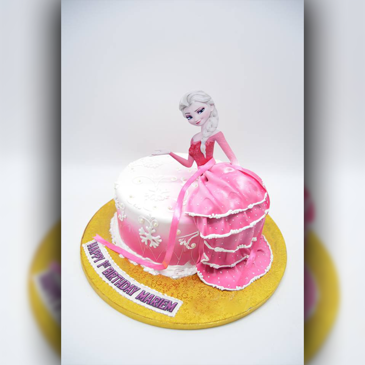 Designer Frozen Theme Cake | bakehoney.com