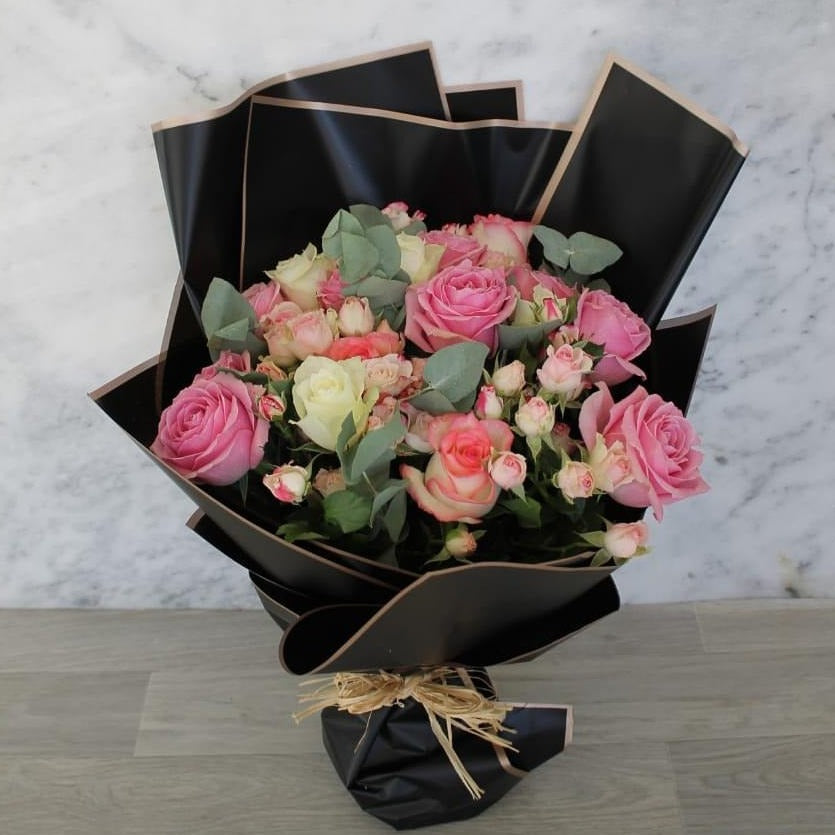 Bouquet Of Pink Color Roses - Arabian Petals (5295319351460)