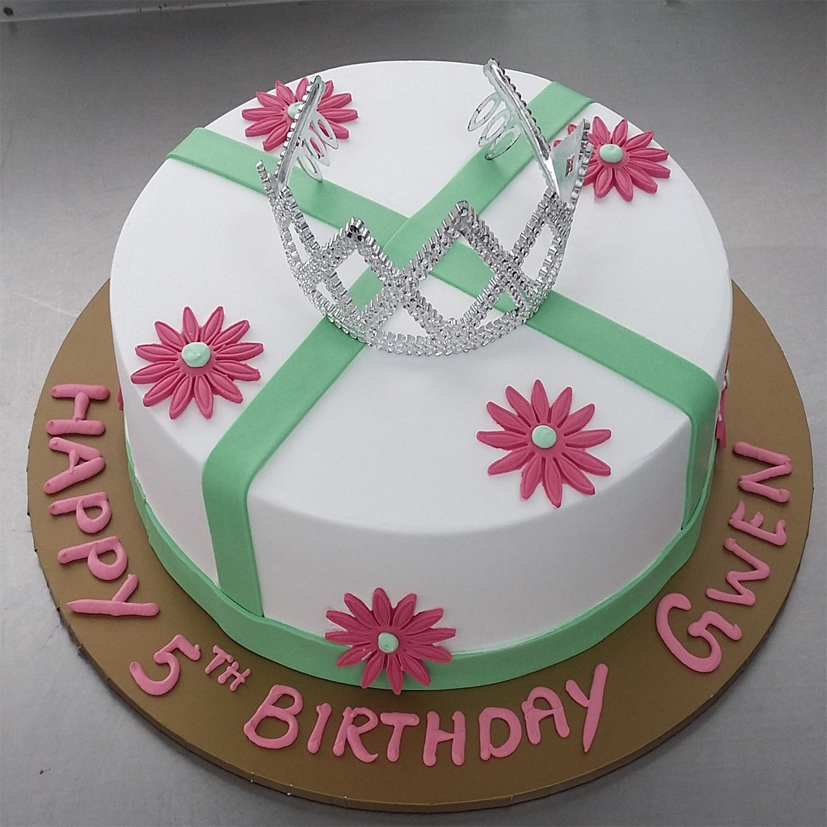 Tiara Cake - CWD - Arabian Petals (2189858373690)