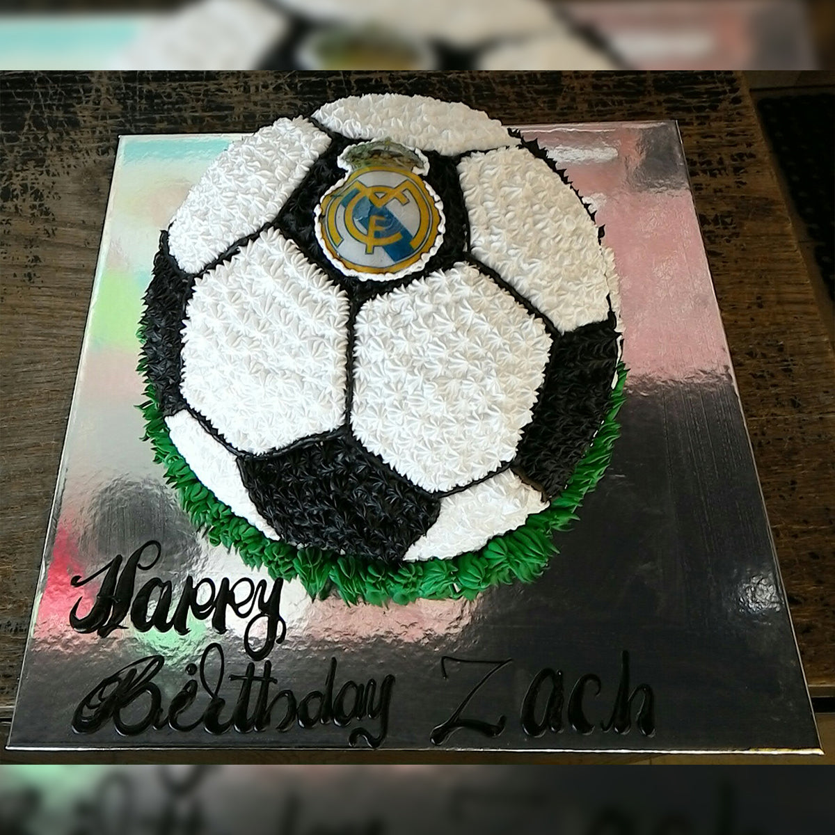 Real Madrid Football Cake – Honeypeachsg Bakery