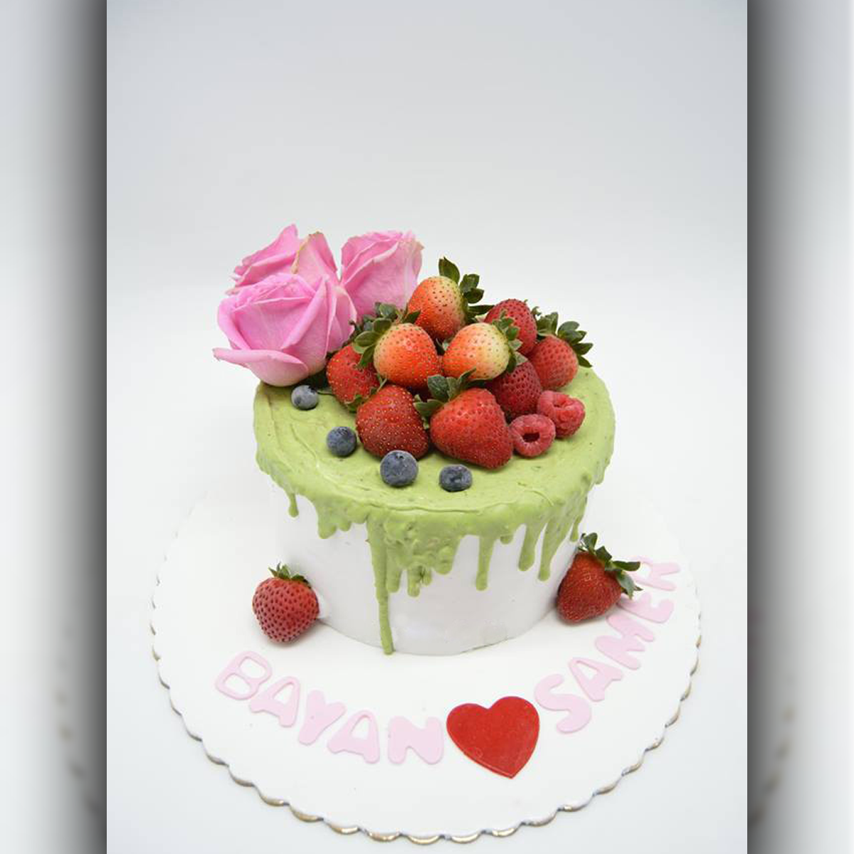 Strawberry Roses cake - Arabian Petals (2116892557370)